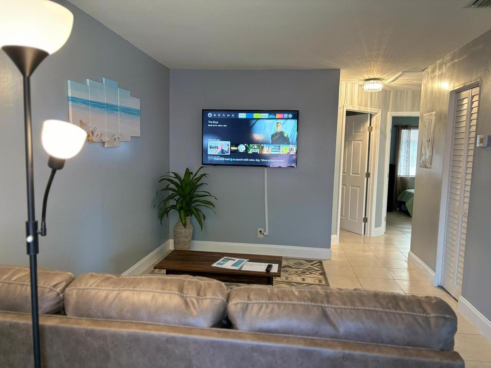 Coastal Breeze - 2Br Apartment West Palm Beach Bagian luar foto